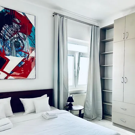 Lägenhet Carla Comfort With 2 Bathrooms Košice